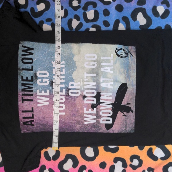 5/20 🖤Y2K All Time Low Hot Topic Band Tee🖤 - Picture 4 of 6